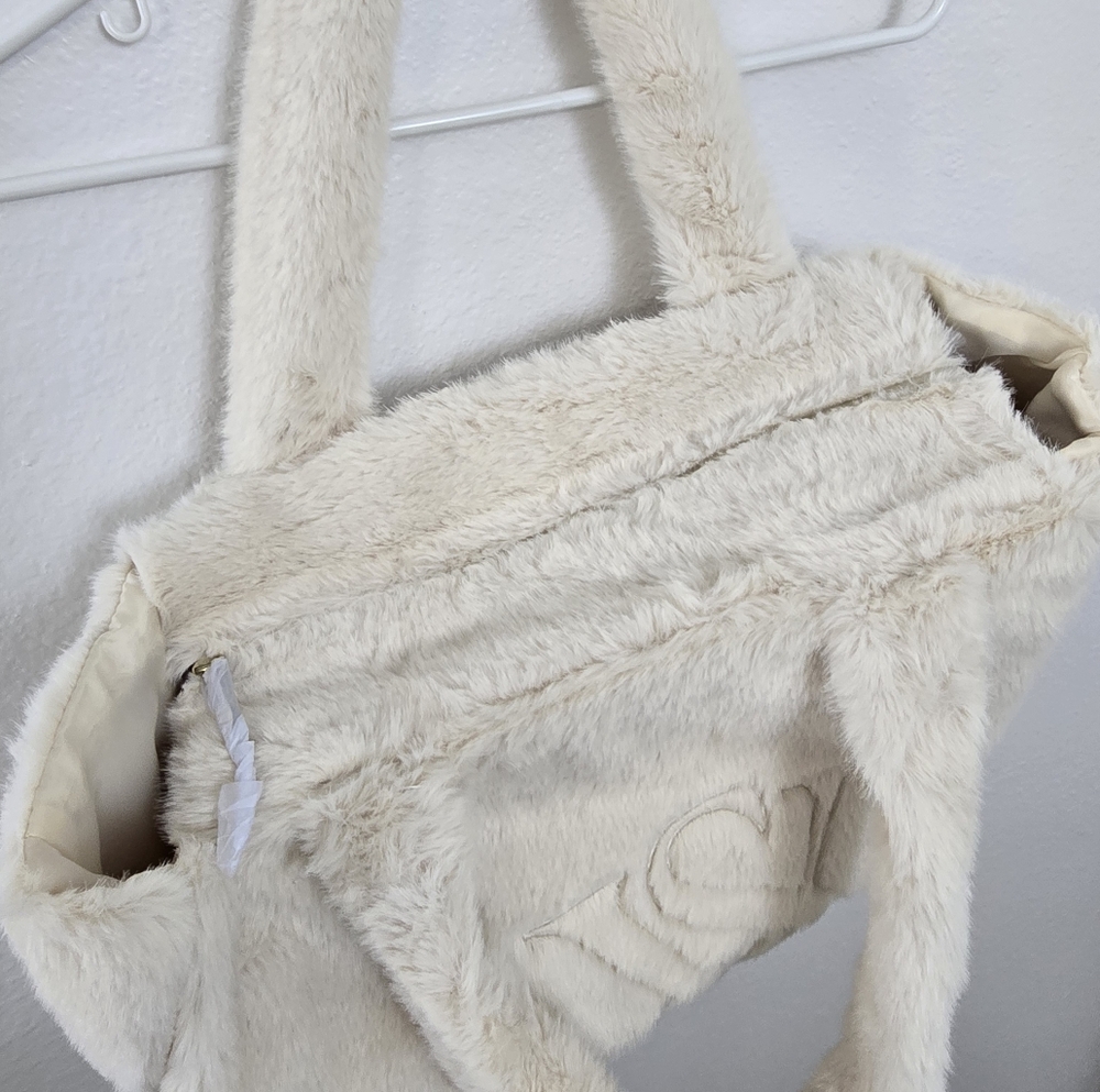 NWT Victoria Secret Beige Soft Zip Shoulder Tote - Picture 4 of 7